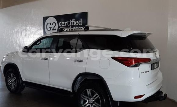 Buy Used Toyota Fortuner White Car in Windhoek in Namibia Buy Used Toyota Fortuner White Car in Windhoek in Namibia
