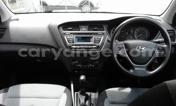 Buy Used Hyundai I20 White Car in Oshikango in Ohangwena Buy Used Hyundai I20 White Car in Oshikango in Ohangwena