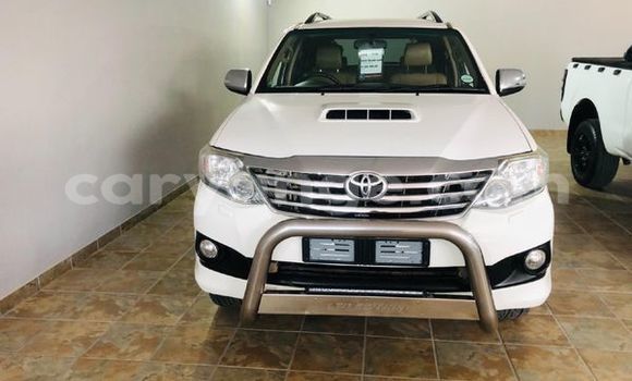 Buy Used Toyota Fortuner White Car in Windhoek in Namibia Buy Used Toyota Fortuner White Car in Windhoek in Namibia