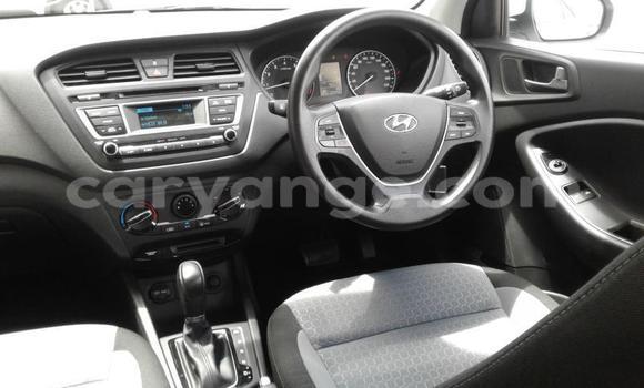 Buy Used Hyundai I20 White Car in Oshikango in Ohangwena Buy Used Hyundai I20 White Car in Oshikango in Ohangwena