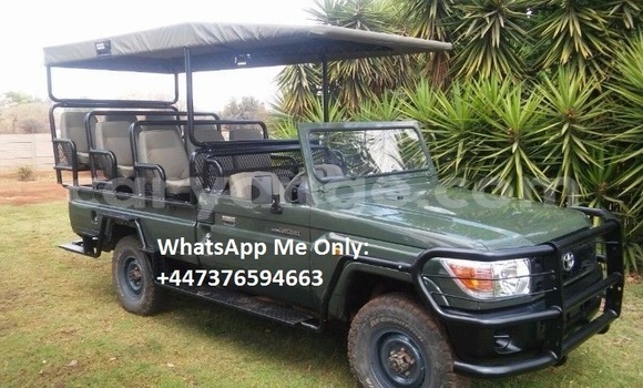 Buy Used Toyota Land Cruiser Green Car in Windhoek in Namibia