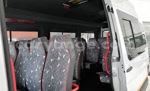 Acheter Occasion Utilitaire Mercedes‒Benz MB100 Blanc à Karasburg, Karas Acheter Occasion Utilitaire Mercedes‒Benz MB100 Blanc à Karasburg, Karas