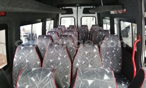 Acheter Occasion Utilitaire Mercedes‒Benz MB100 Blanc à Karasburg, Karas Acheter Occasion Utilitaire Mercedes‒Benz MB100 Blanc à Karasburg, Karas