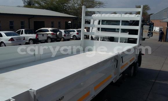 Buy Used Nissan UD White Truck in Mariental in Namibia Buy Used Nissan UD White Truck in Mariental in Namibia