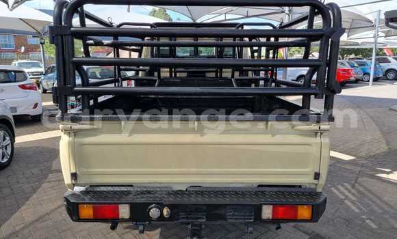 Buy Used Toyota Land Cruiser Beige Car in Windhoek in Namibia Buy Used Toyota Land Cruiser Beige Car in Windhoek in Namibia