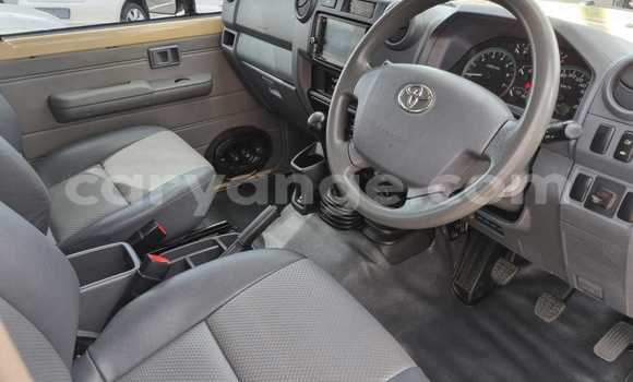 Buy Used Toyota Land Cruiser Beige Car in Windhoek in Namibia Buy Used Toyota Land Cruiser Beige Car in Windhoek in Namibia
