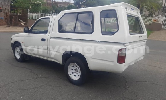 Acheter Occasion Voiture Toyota Hilux Blanc à Windhoek, Namibie Acheter Occasion Voiture Toyota Hilux Blanc à Windhoek, Namibie