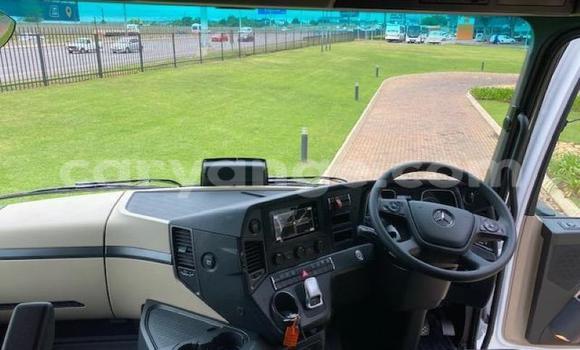 Acheter Occasion Utilitaire Mercedes‒Benz 2644 Blanc à Henties Bay, Erongo Acheter Occasion Utilitaire Mercedes‒Benz 2644 Blanc à Henties Bay, Erongo
