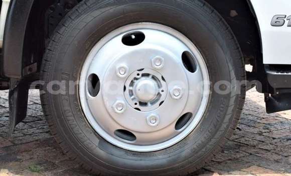 Acheter Occasion Utilitaire Hyundai Chorus Blanc à Windhoek, Namibie Acheter Occasion Utilitaire Hyundai Chorus Blanc à Windhoek, Namibie