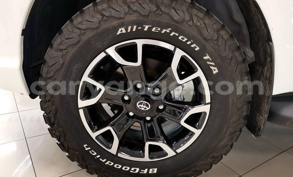 Acheter Occasion Voiture Toyota Hilux Blanc à Windhoek, Namibie Acheter Occasion Voiture Toyota Hilux Blanc à Windhoek, Namibie