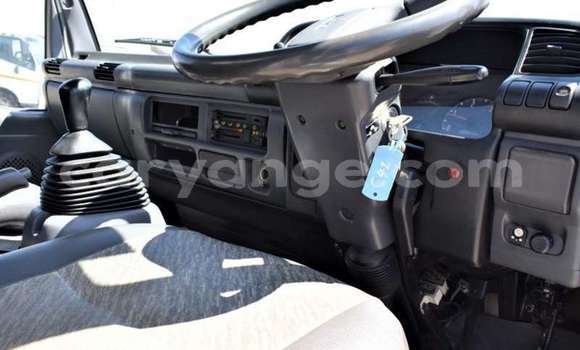 Acheter Occasion Utilitaire Isuzu FTR 850 Blanc à Windhoek, Namibie Acheter Occasion Utilitaire Isuzu FTR 850 Blanc à Windhoek, Namibie