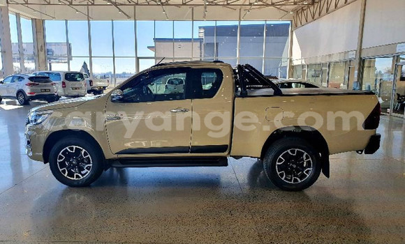 Buy Used Toyota Hilux Beige Car in Windhoek in Namibia Buy Used Toyota Hilux Beige Car in Windhoek in Namibia