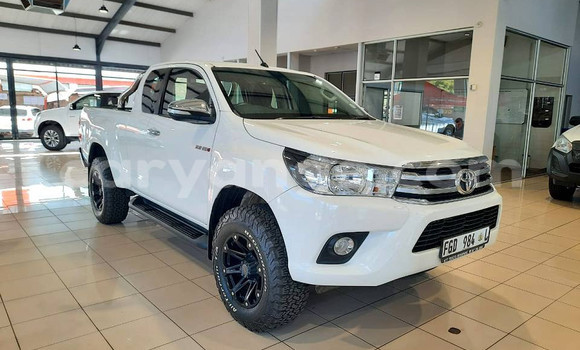 Acheter Occasion Voiture Toyota Hilux Blanc à Katima Mulilo, Caprivi