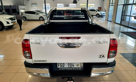 Buy Used Toyota Hilux White Car in Katima Mulilo in Caprivi Buy Used Toyota Hilux White Car in Katima Mulilo in Caprivi