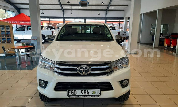 Buy Used Toyota Hilux White Car in Katima Mulilo in Caprivi Buy Used Toyota Hilux White Car in Katima Mulilo in Caprivi