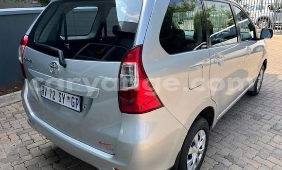 Acheter Occasion Voiture Toyota Avanza Gris à Windhoek, Namibie Acheter Occasion Voiture Toyota Avanza Gris à Windhoek, Namibie