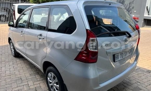 Acheter Occasion Voiture Toyota Avanza Gris à Windhoek, Namibie Acheter Occasion Voiture Toyota Avanza Gris à Windhoek, Namibie