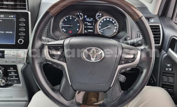 Acheter Occasion Voiture Toyota Land Cruiser Prado Blanc à Windhoek, Namibie Acheter Occasion Voiture Toyota Land Cruiser Prado Blanc à Windhoek, Namibie