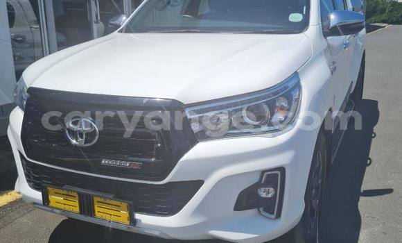 Acheter Occasion Voiture Toyota Hilux Blanc à Grootfontein, Namibie Acheter Occasion Voiture Toyota Hilux Blanc à Grootfontein, Namibie