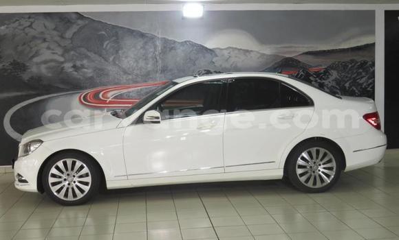 Acheter Occasion Voiture Mercedes-Benz C–Class Blanc à Luderitz, Karas Acheter Occasion Voiture Mercedes-Benz C–Class Blanc à Luderitz, Karas