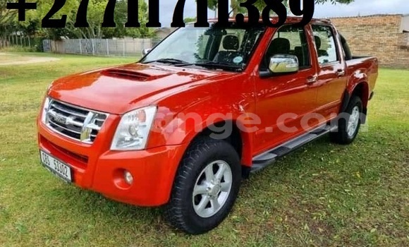 Acheter Occasion Voiture Isuzu KB Rouge à Windhoek, Namibie