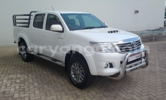 Buy Used Toyota Hilux White Car in Gobabis in Omaheke Buy Used Toyota Hilux White Car in Gobabis in Omaheke