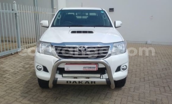 Buy Used Toyota Hilux White Car in Gobabis in Omaheke Buy Used Toyota Hilux White Car in Gobabis in Omaheke
