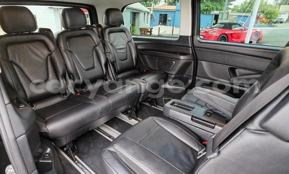 Acheter Occasion Voiture Mercedes-Benz V-klasse Noir à Windhoek, Namibie Acheter Occasion Voiture Mercedes-Benz V-klasse Noir à Windhoek, Namibie