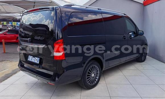 Acheter Occasion Voiture Mercedes-Benz V-klasse Noir à Windhoek, Namibie Acheter Occasion Voiture Mercedes-Benz V-klasse Noir à Windhoek, Namibie