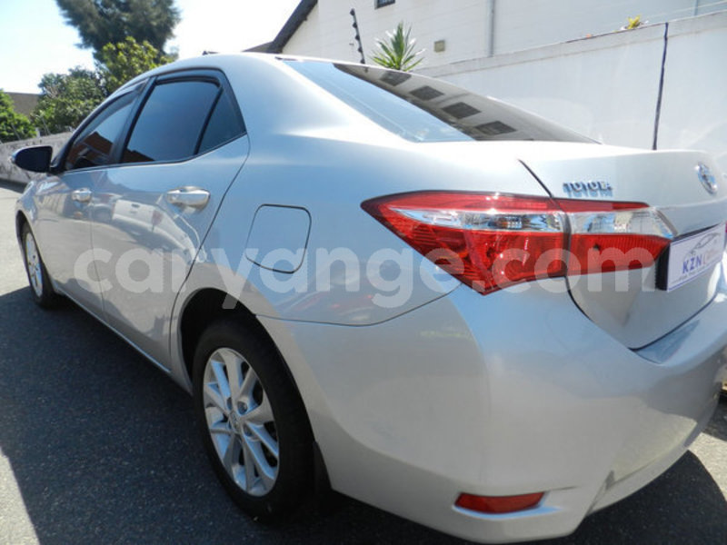 Big with watermark 2016 toyota corolla 3