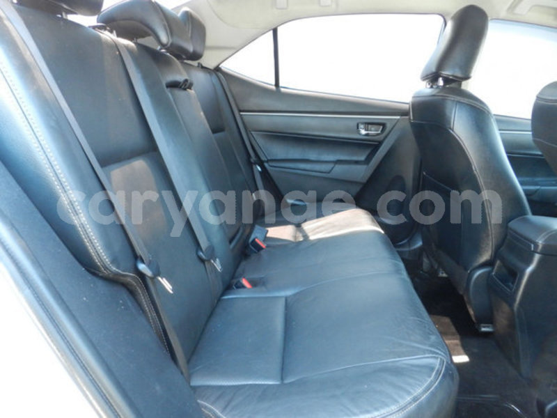 Big with watermark 2016 toyota corolla 5