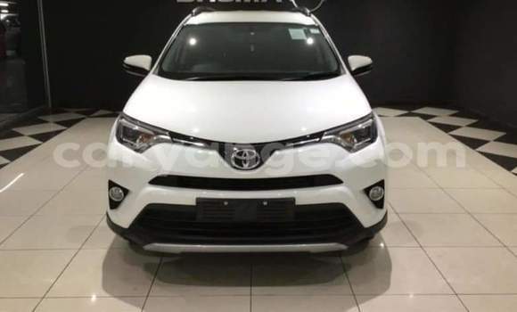 Acheter Occasion Voiture Toyota RAV4 Blanc à Windhoek, Namibie Acheter Occasion Voiture Toyota RAV4 Blanc à Windhoek, Namibie
