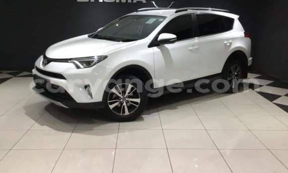 Acheter Occasion Voiture Toyota RAV4 Blanc à Windhoek, Namibie Acheter Occasion Voiture Toyota RAV4 Blanc à Windhoek, Namibie