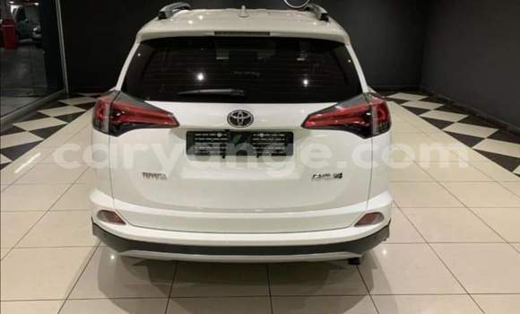 Acheter Occasion Voiture Toyota RAV4 Blanc à Windhoek, Namibie Acheter Occasion Voiture Toyota RAV4 Blanc à Windhoek, Namibie