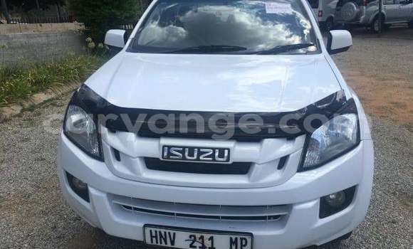 Acheter Occasion Voiture Isuzu KB Blanc à Omaruru, Erongo Acheter Occasion Voiture Isuzu KB Blanc à Omaruru, Erongo