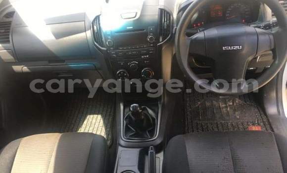 Acheter Occasion Voiture Isuzu KB Blanc à Omaruru, Erongo Acheter Occasion Voiture Isuzu KB Blanc à Omaruru, Erongo