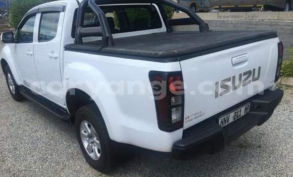 Acheter Occasion Voiture Isuzu KB Blanc à Omaruru, Erongo Acheter Occasion Voiture Isuzu KB Blanc à Omaruru, Erongo