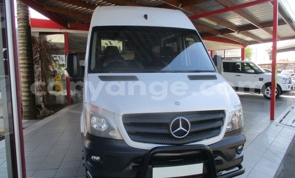 Buy Used Mercedes‒Benz Sprinter White Truck in Windhoek in Namibia Buy Used Mercedes‒Benz Sprinter White Truck in Windhoek in Namibia