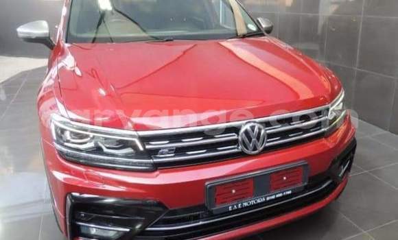 Acheter Occasion Voiture Volkswagen Tiguan Rouge à Windhoek, Namibie