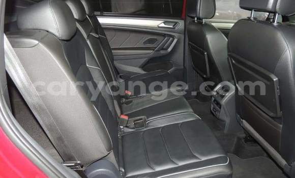 Acheter Occasion Voiture Volkswagen Tiguan Rouge à Windhoek, Namibie Acheter Occasion Voiture Volkswagen Tiguan Rouge à Windhoek, Namibie