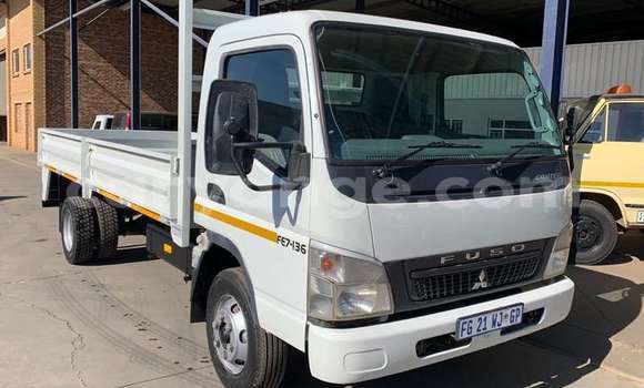 Buy Used Mitsubishi Van White Truck in Gobabis in Omaheke Buy Used Mitsubishi Van White Truck in Gobabis in Omaheke