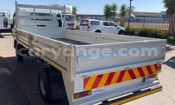 Acheter Occasion Utilitaire Mitsubishi Van Blanc à Gobabis, Omaheke Acheter Occasion Utilitaire Mitsubishi Van Blanc à Gobabis, Omaheke
