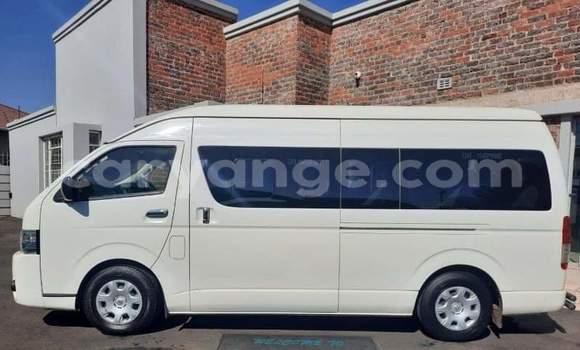 Buy Used Toyota Hi Ace White Car in Windhoek in Namibia Buy Used Toyota Hi Ace White Car in Windhoek in Namibia