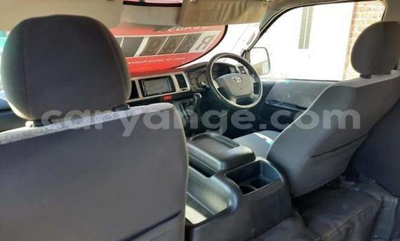 Buy Used Toyota Hi Ace White Car in Windhoek in Namibia Buy Used Toyota Hi Ace White Car in Windhoek in Namibia