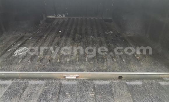 Acheter Occasion Voiture Isuzu KB Beige à Windhoek, Namibie Acheter Occasion Voiture Isuzu KB Beige à Windhoek, Namibie