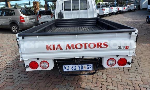 Buy Used Kia Towner White Car in Walvis Bay in Namibia Buy Used Kia Towner White Car in Walvis Bay in Namibia