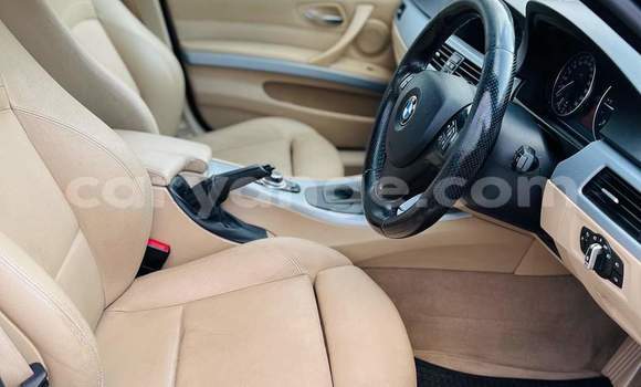 Acheter Occasion Voiture BMW 3–Series Gris à Henties Bay, Erongo Acheter Occasion Voiture BMW 3–Series Gris à Henties Bay, Erongo