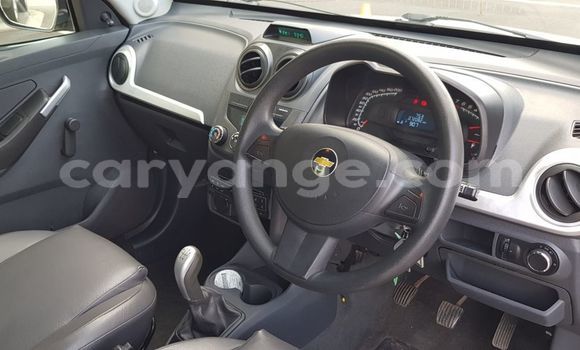 Acheter Occasion Voiture Chevrolet Van Blanc à Swakopmund, Namibie Acheter Occasion Voiture Chevrolet Van Blanc à Swakopmund, Namibie