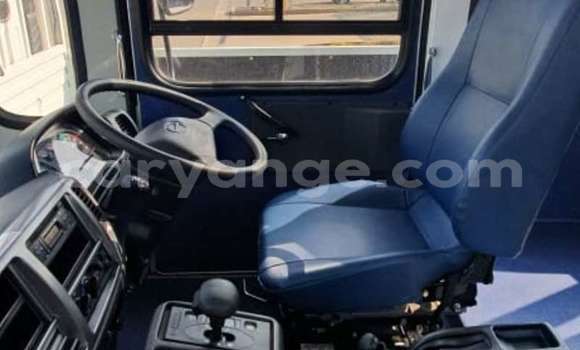 Acheter Occasion Utilitaire Hino 300 Series Blanc à Windhoek, Namibie Acheter Occasion Utilitaire Hino 300 Series Blanc à Windhoek, Namibie