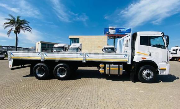 Acheter Occasion Utilitaire Mitsubishi L400 Blanc à Windhoek, Namibie Acheter Occasion Utilitaire Mitsubishi L400 Blanc à Windhoek, Namibie